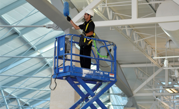 Pondsco-Facility-Services-Scissor-Lift